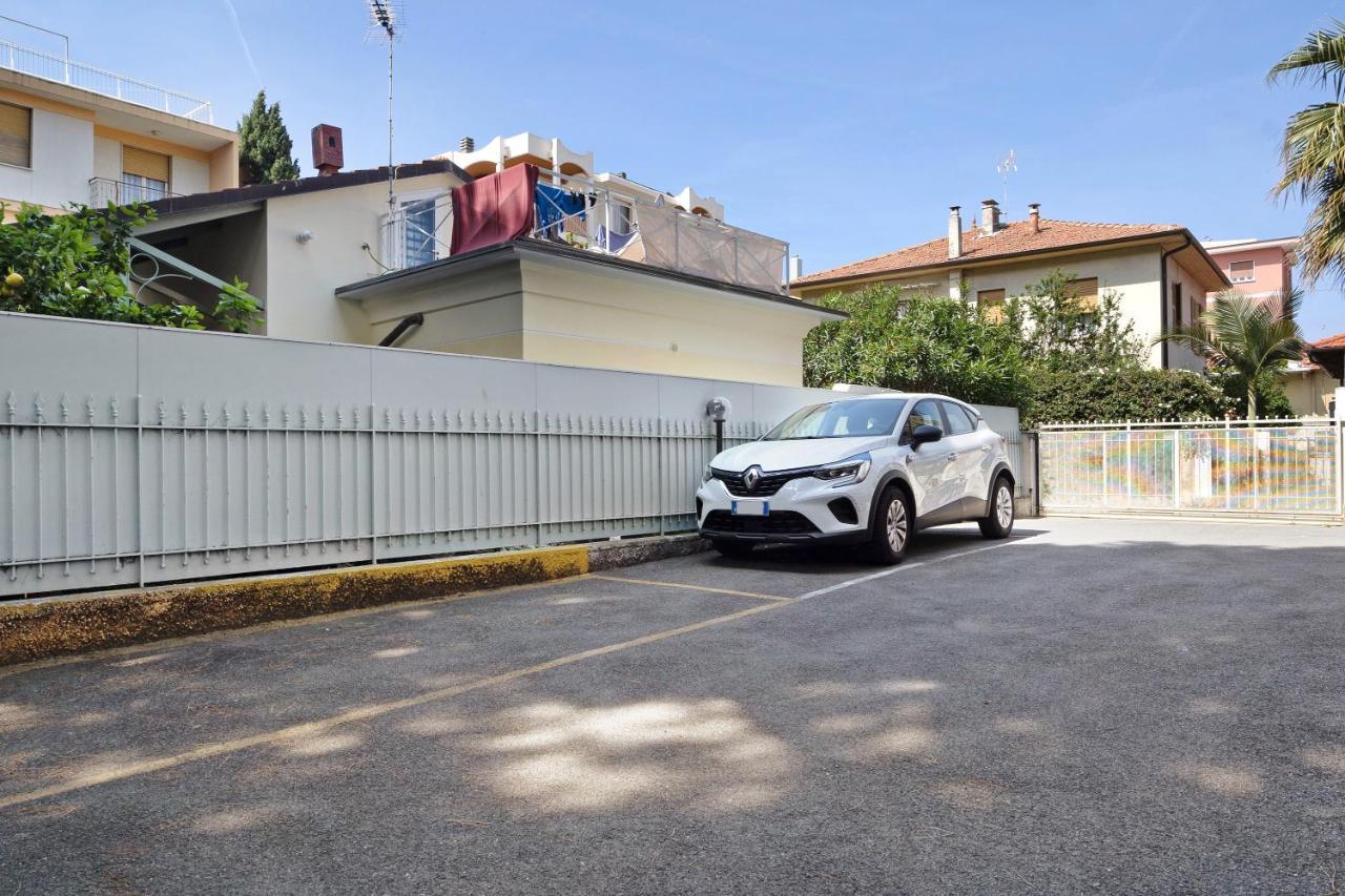 Casa Serena 12 Bordighera Exterior photo