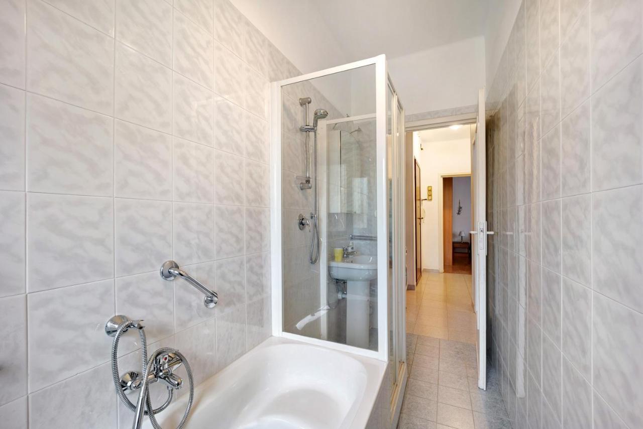 Casa Serena 12 Bordighera Exterior photo
